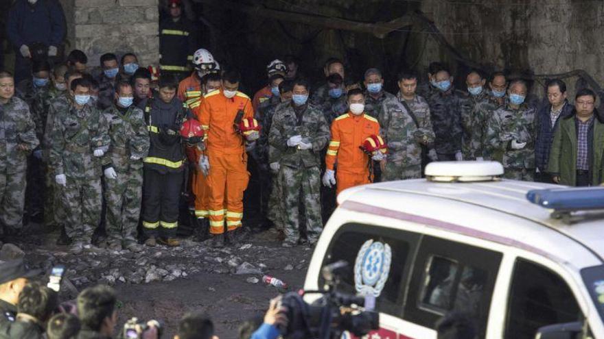 La explosión en una mina de carbón causa 33 muertos en China