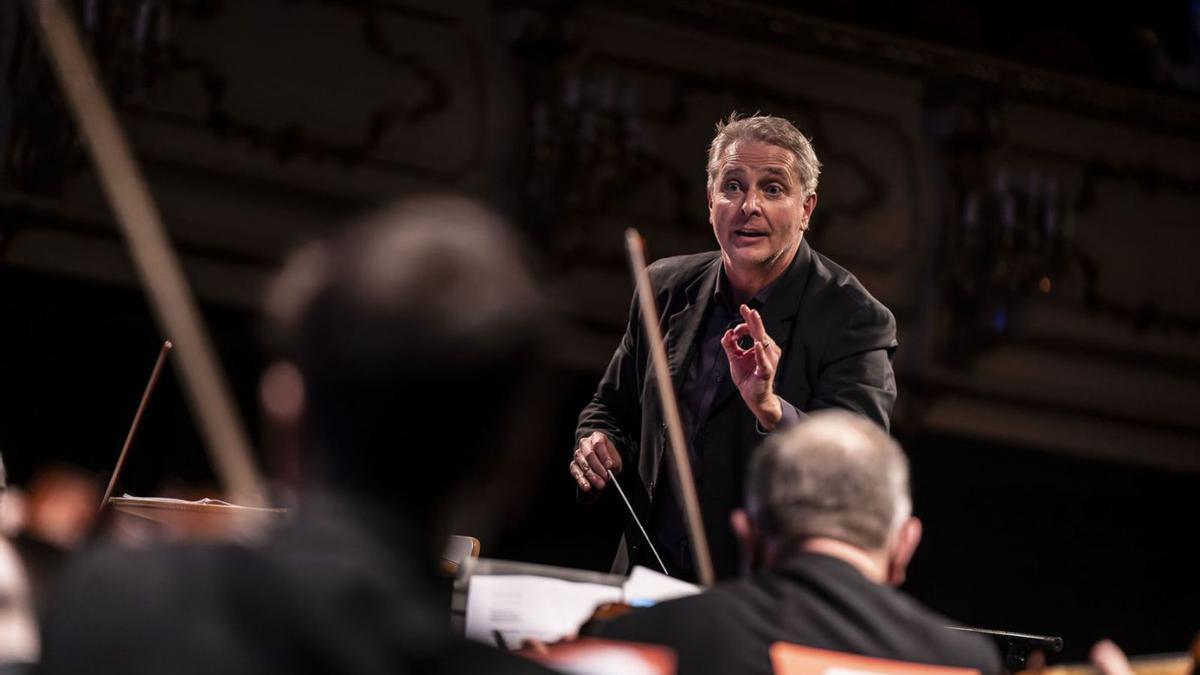 Alexander Liebreich al front de l’Orquestra de València. | LIVE MUSIC VALENCIA