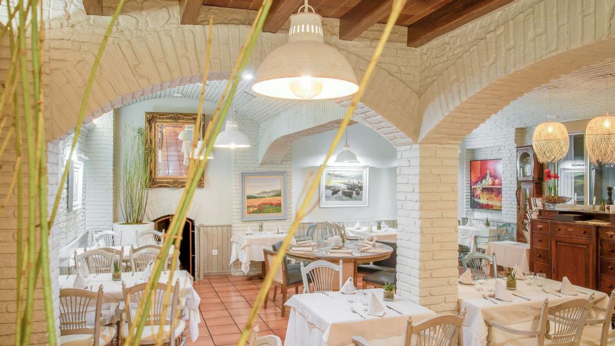 El restaurant Pelegrí de l’Hotel Pirineos està situat a l’avinguda Salvador Dalí de Figueres | FRANCISCO JAVIER BAZTAN