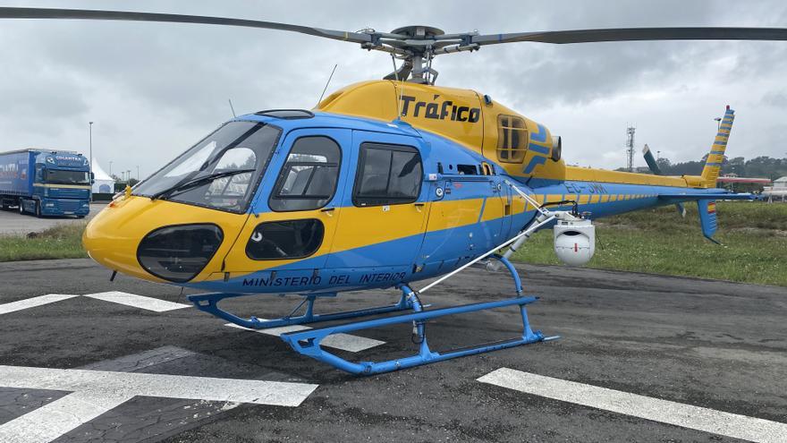 Un helicóptero de la DGT.