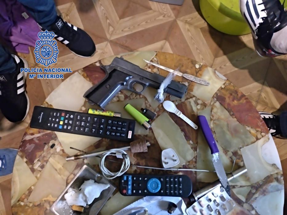 Intervención policial contra el tráfico de drogas