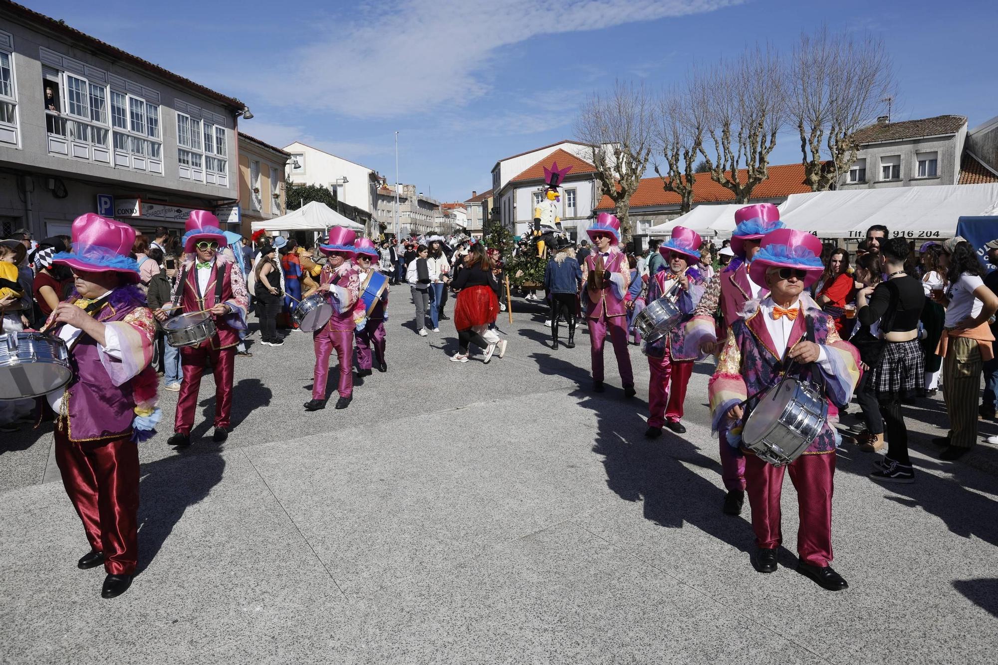 Cientos de personas despiden por todo lo alto el carnaval en Conxo