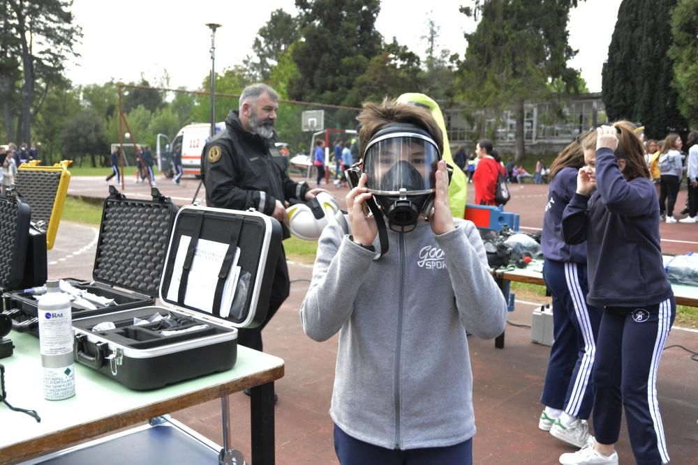 Exhibición solidaria de la Guardia Civil para recaudar fondos para Cruz Roja