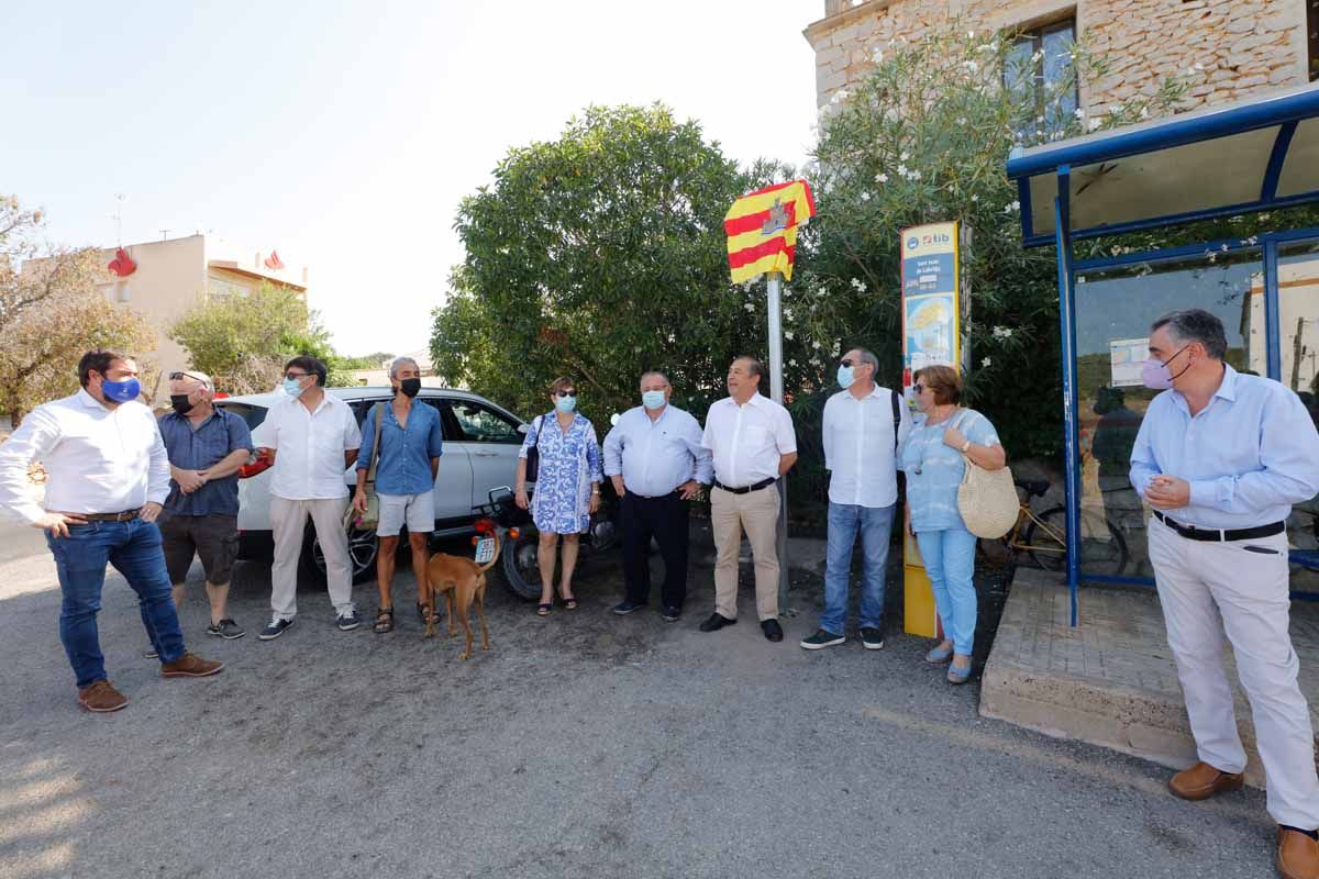 Francesc Torres, al inaugurar una calle a su nombre: «Ya no me perderé al llegar a casa»