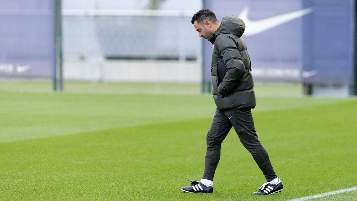 Xavi, durante el entrenamiento de ayer en la Ciutat Esportiva