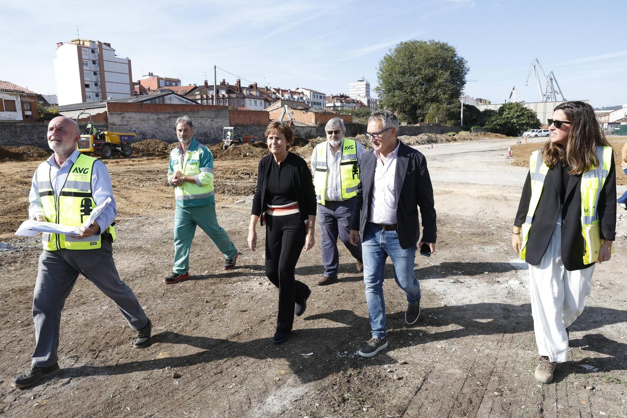 Así avanzan los trabajos en los terrenos de Naval Gijón (en imágenes)