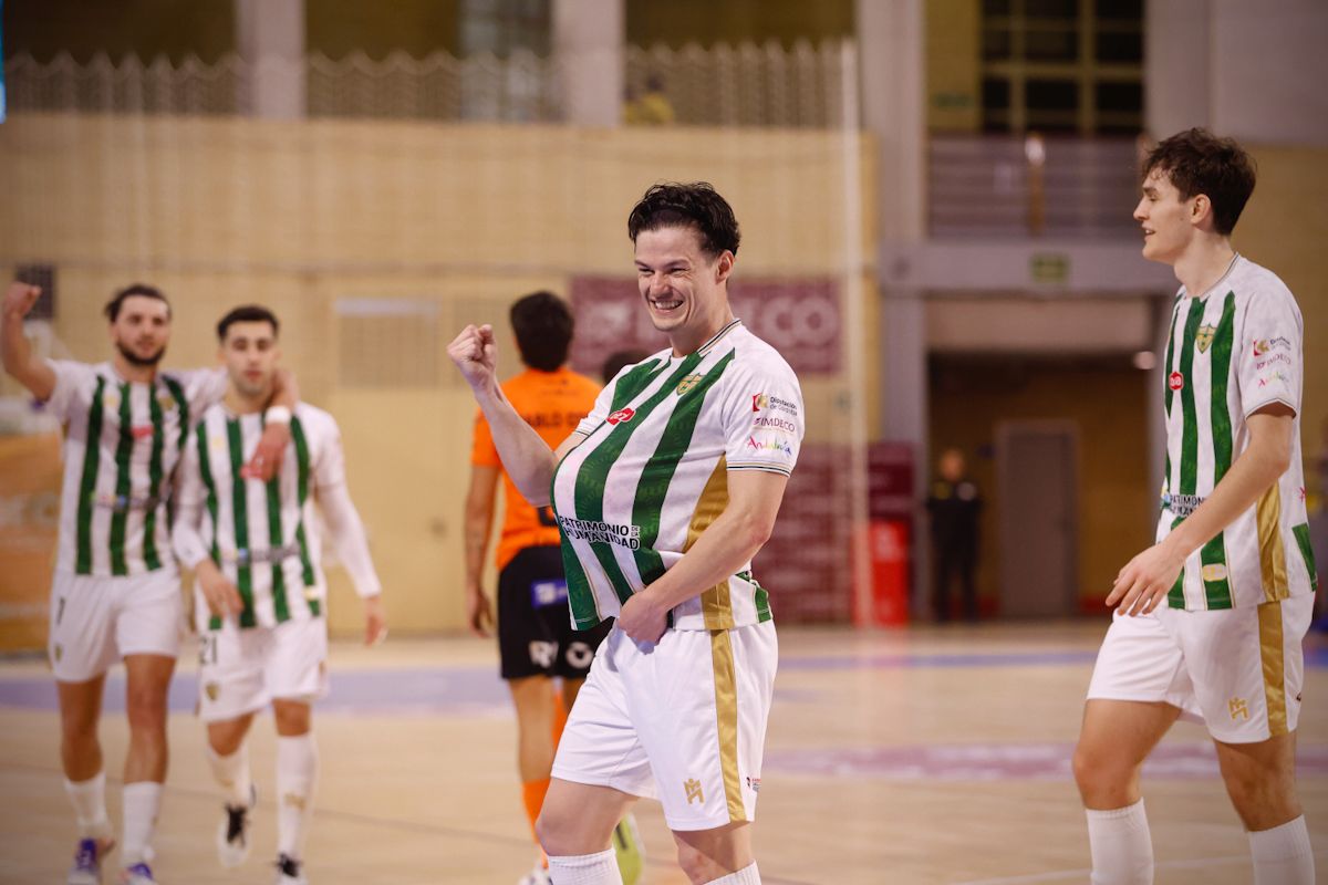 El encuentro Córdoba Futsal - Ribera Navarra en imágenes