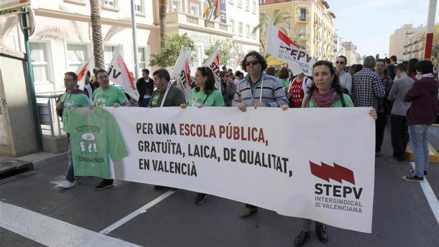 Escola Valenciana defenderá judicialmente el decreto de plurilingüismo