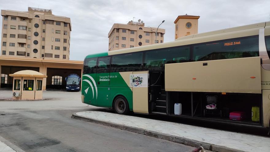 El concurso de acreedores en Cambus amenaza al transporte en autobús entre Córdoba y Jaén