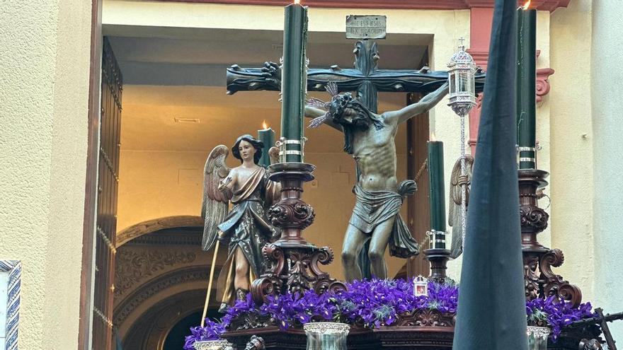 Vídeo | Así ha sido la salida del templo del Cristo de la Vera Cruz
