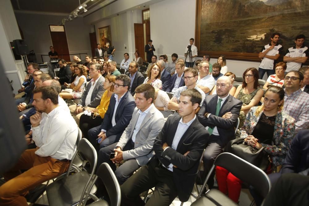El presidente del club, Toni Gallego, considera prioritario volver a la élite del baloncesto español durante la puesta de largo del nuevo proyecto en el Palacio Provincial