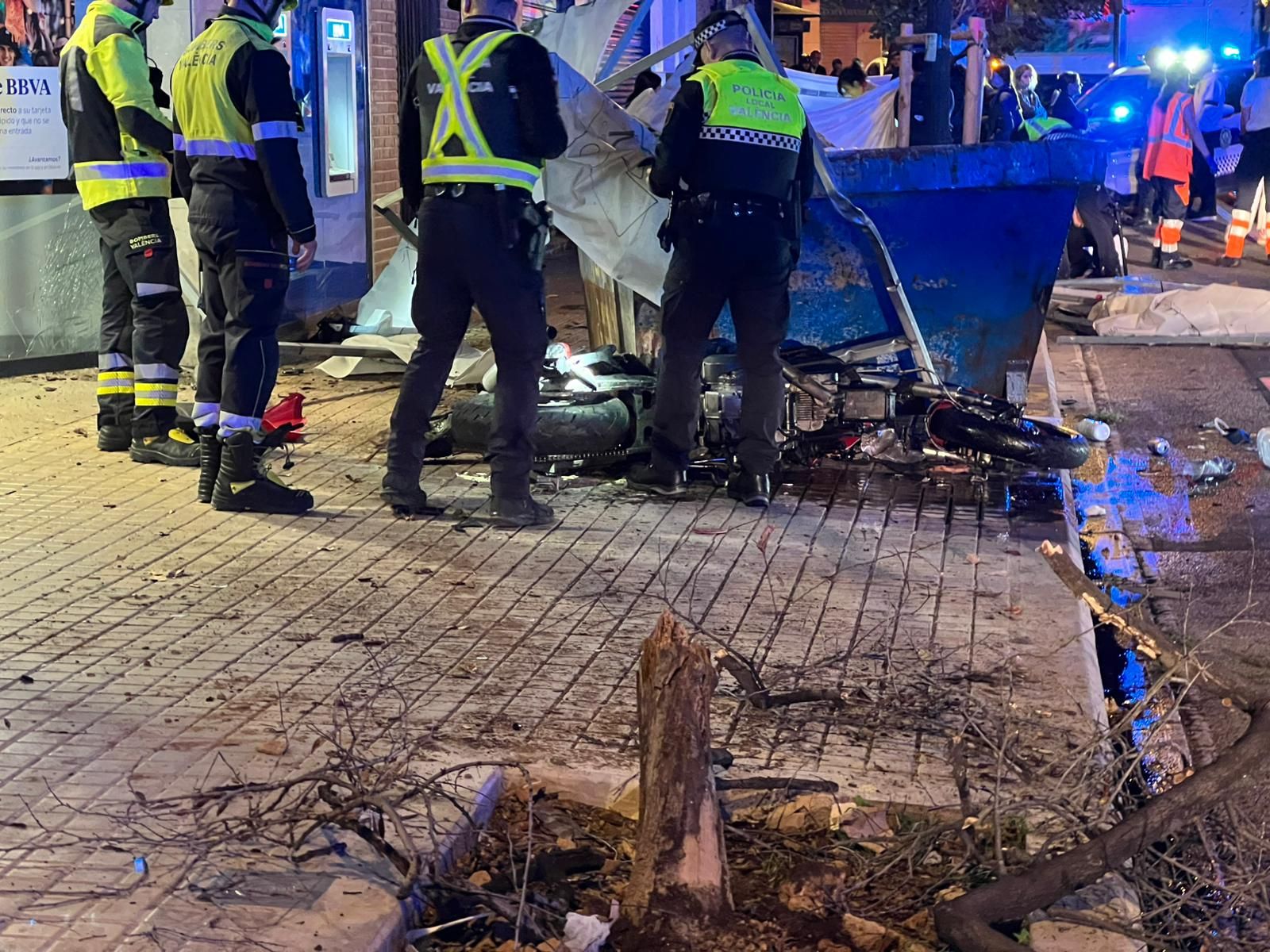 Un herido grave en un accidente de tráfico junto al Clínico en Valènciav