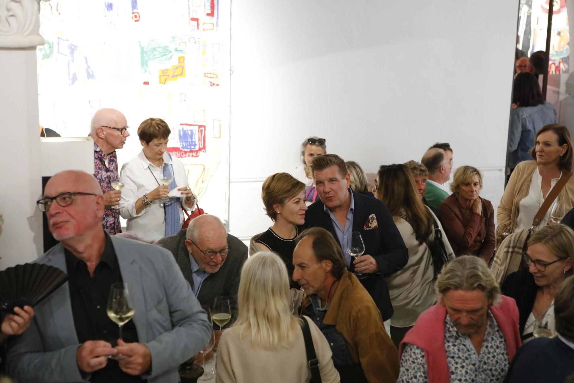 "Waffelbecker" Noah: So originell feierte der Sohn von Boris Becker seine Vernissage in Palma