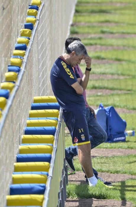 TELDE (Hornillo) A 15/05/2017. Entrenamiento de la UD Las Palmas en la última jornada del campeonato de liga. Quique Setién. FOTO: J. PÉREZ CURBELO