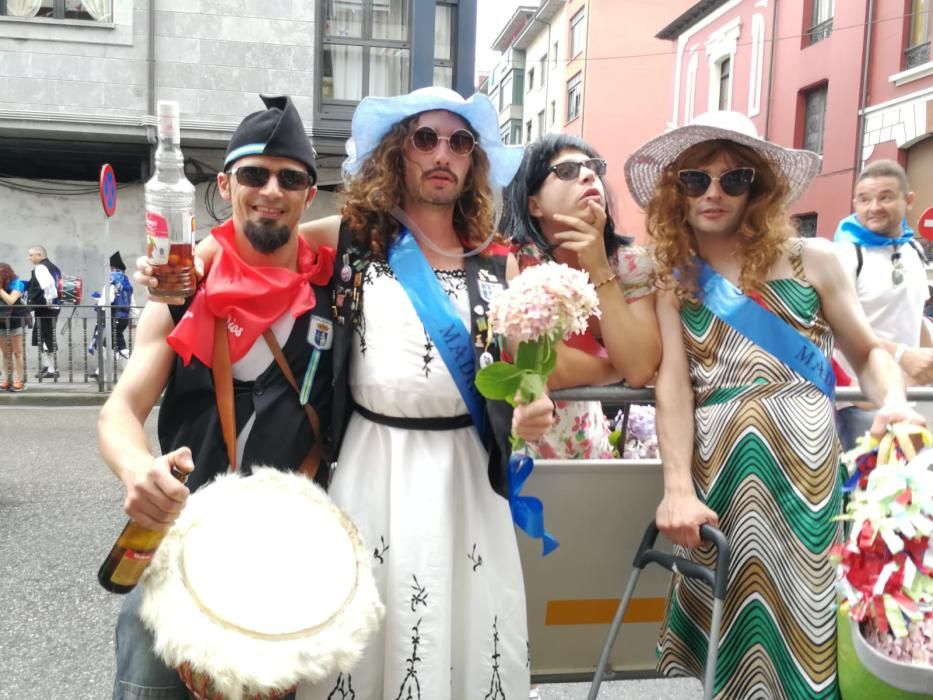 Ambiente festivo en el Descenso del Sella