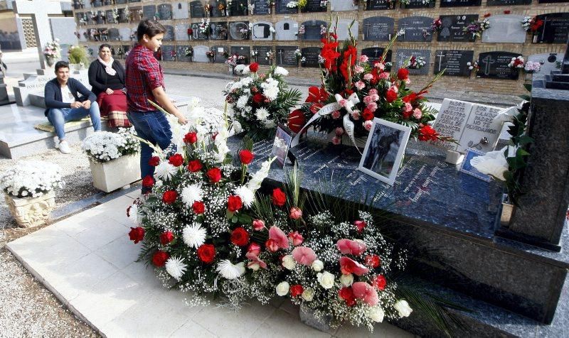 Día de Todos los Santos en el Cementerio de Zaragoza