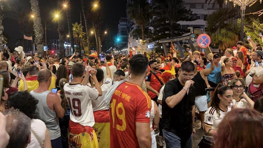 Torrevieja se echó a la calle para celebrar el campeonato del Mundo de la selección española