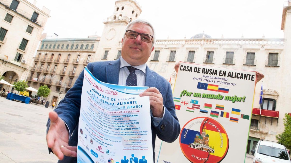 El presidente de la Casa de Rusia en Alicante presume ante Moscú de las campañas que desarrolla en España a favor del Kremlin