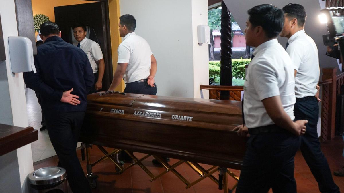 Bolivia despide al fallecido Azkargorta.