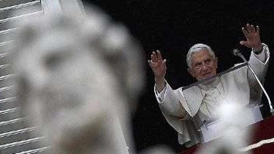 El Papa promete obediencia a su sucesor