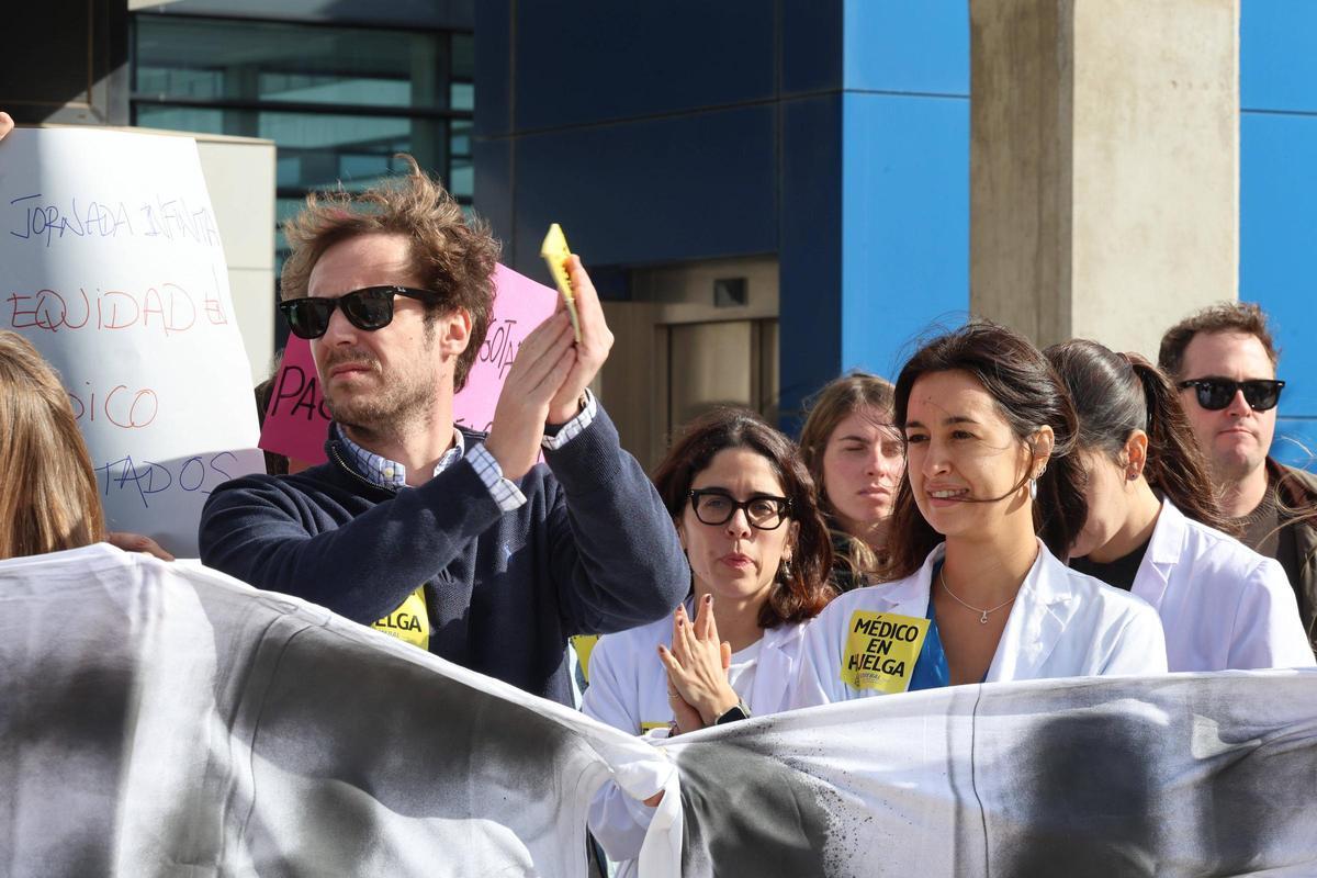 Todas las imágenes de la primera jornada de huelga de médicos en Ibiza