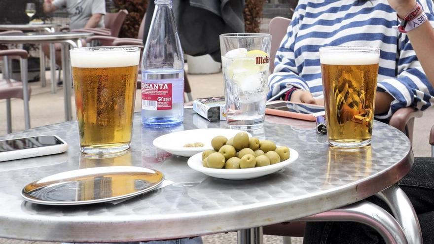 Los universitarios de Castilla y León beben alcohol por encima de la media nacional, según un estudio