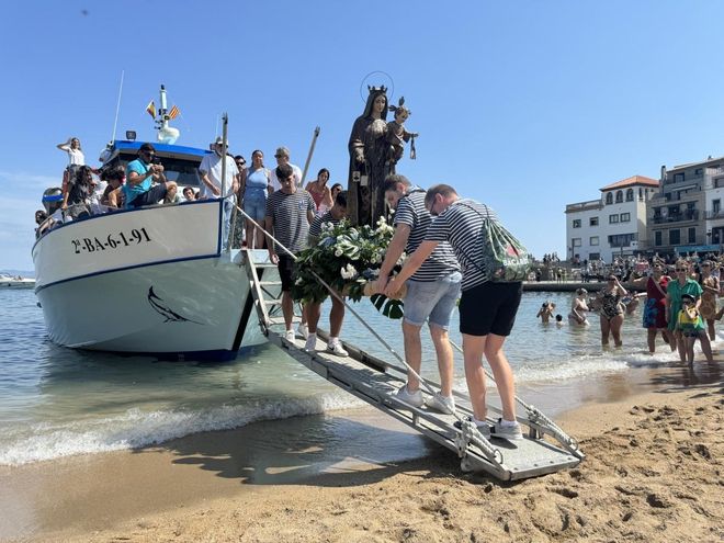 EN IMATGES | Processó de la Festa del Carme 2024 a l'Escala