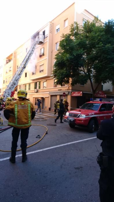 Desalojan un edificio en Palma por un incendio