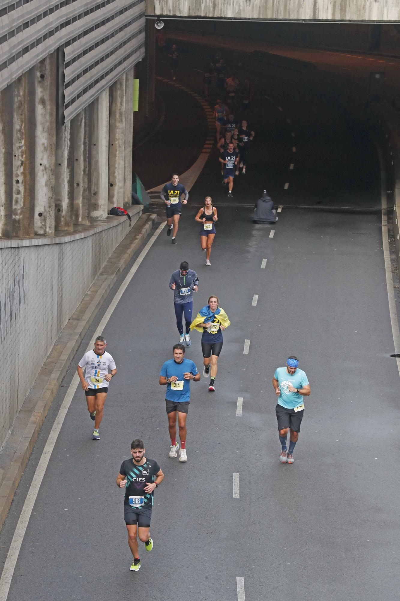 Saad Slimani y Esther Valiño conquistan la Medio Maratón de Vigo