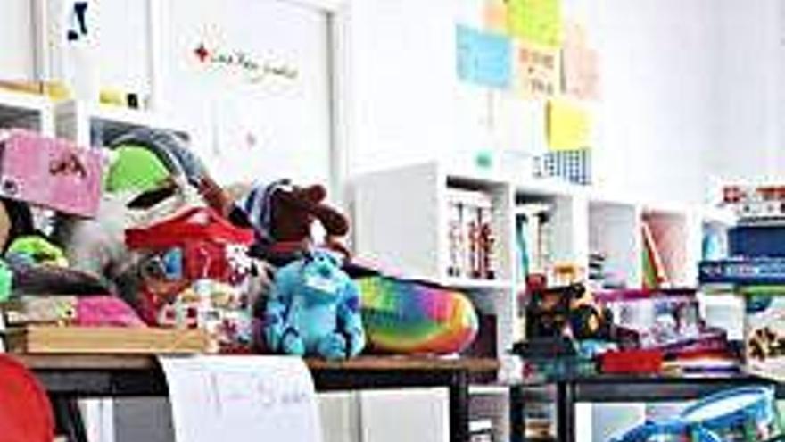 Cruz Roja reparte más de 300 juguetes