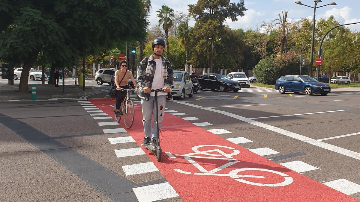 Los primeros usuarios del carril bici