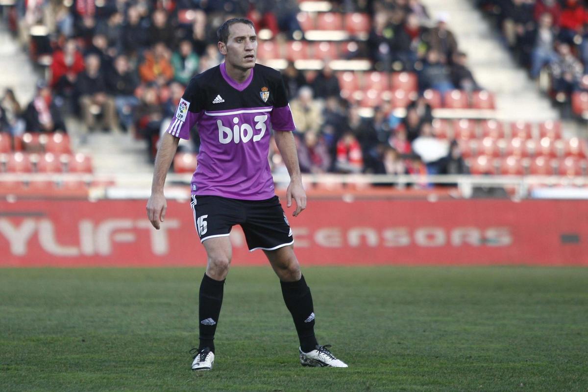 Alan Baró en un Girona-Ponferradina de 2014.