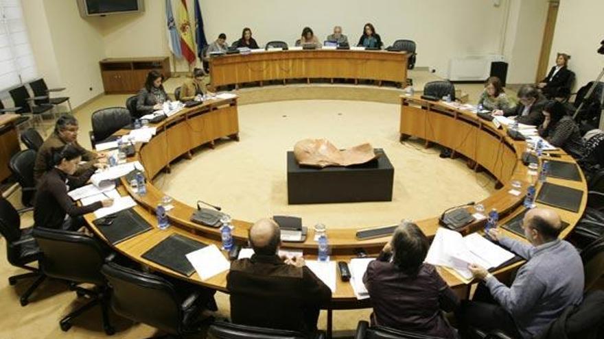 Reunión de la comisión parlamentaria de Sanidad, ayer.  // Xoán Álvarez