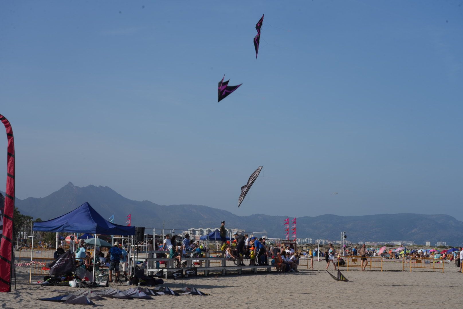 Las imágenes de la primera jornada del espectacular Festival del Viento de Castelló