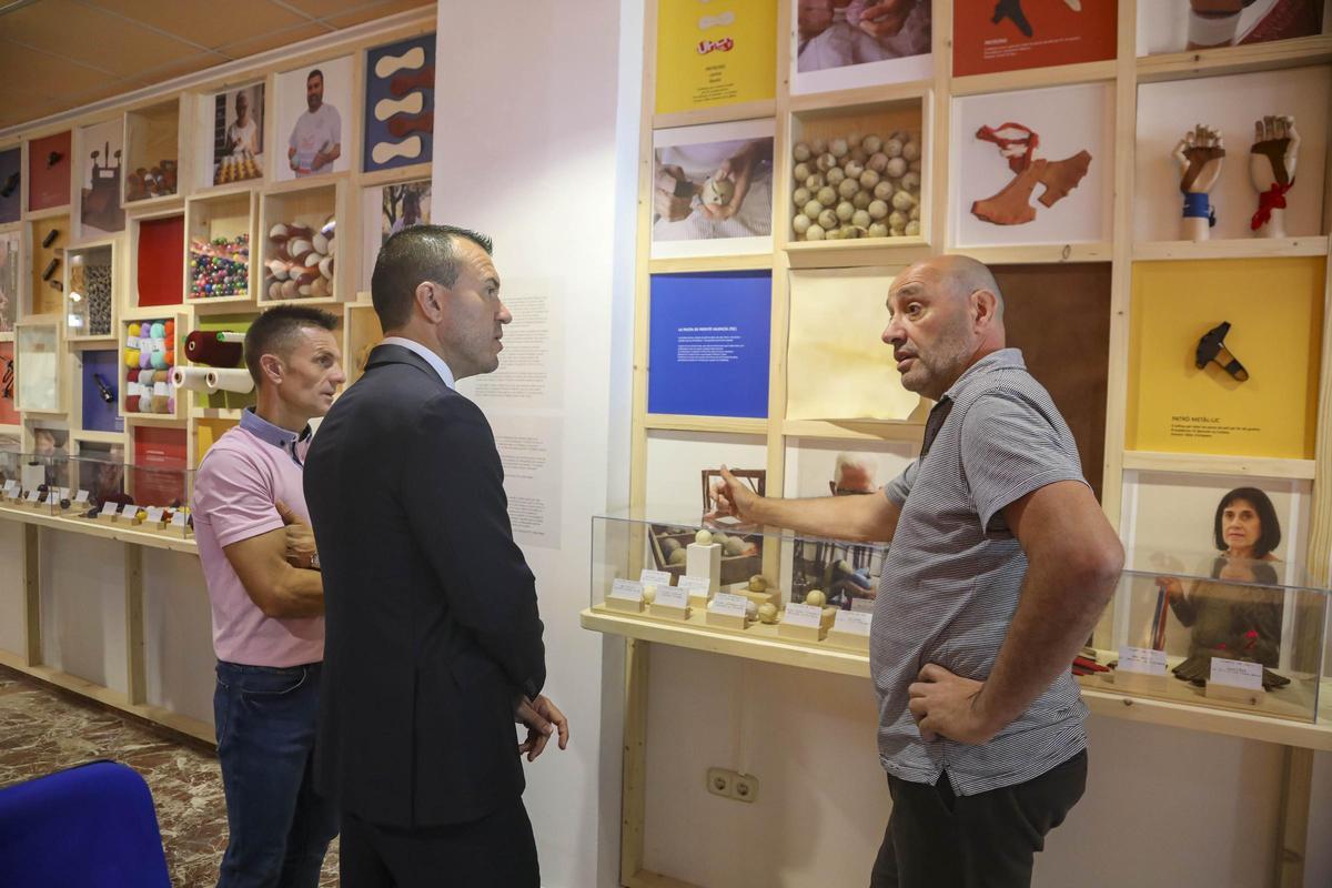 El president de la Diputació de València, Vicent Mompó, ha visitat este divendres el municipi del Genovés.
