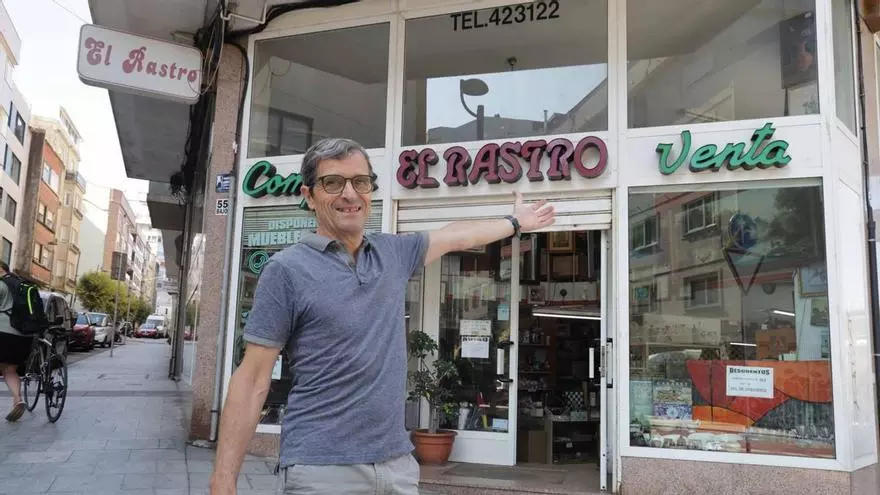 La tienda de segunda mano y antiguedades 'El Rastro' cierra, tras 47 años, por jubilación