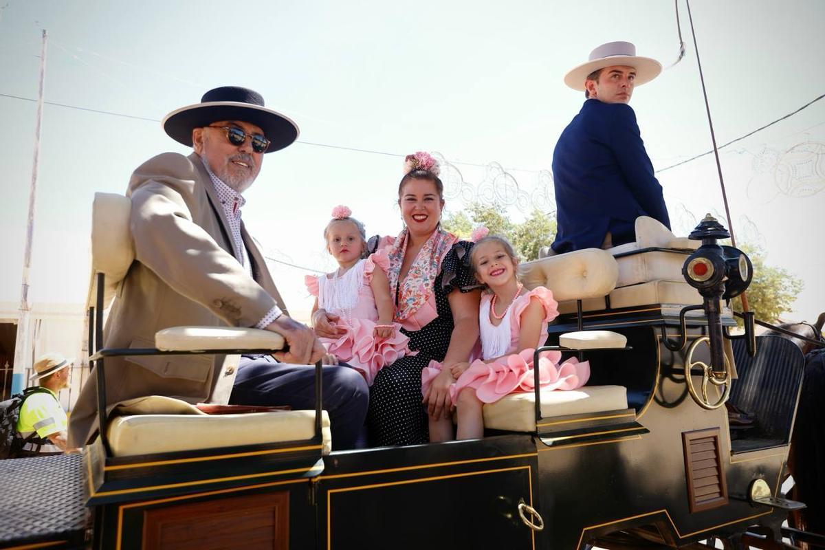El paseo de los Carruajes de Tradición por la Feria de Córdoba, en imágenes El paseo de los Carruajes de Tradición por la Feria de Córdoba, en imágenes