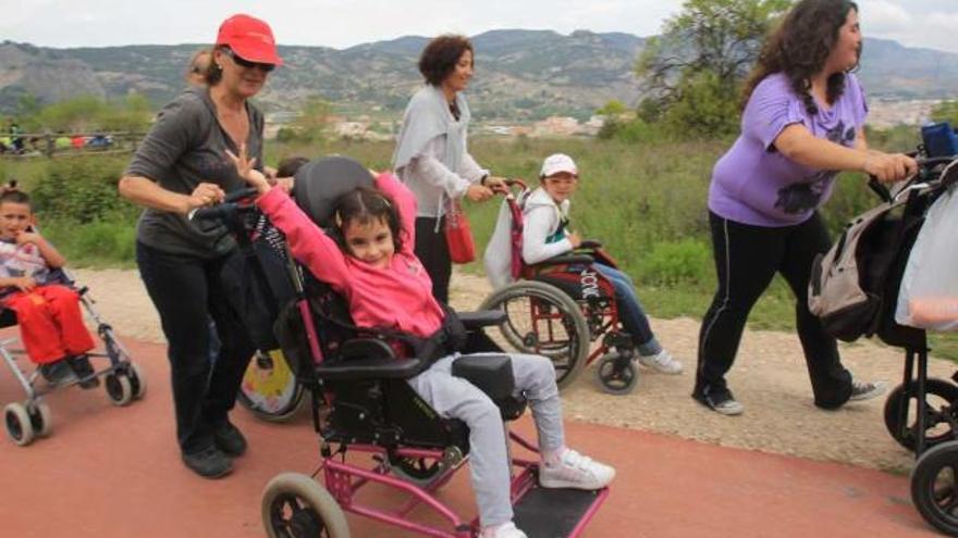 Discapacitados por la Vía Verde de Alcoy