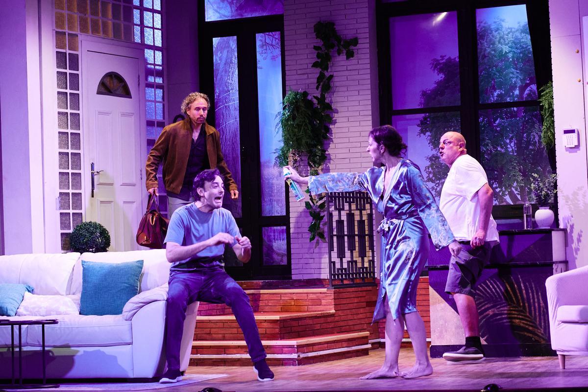 En escena estarán Pedro Llamas, Santiago Urrialde, Cristina Esteban, Manu Badenes y Cristina Acosta.
