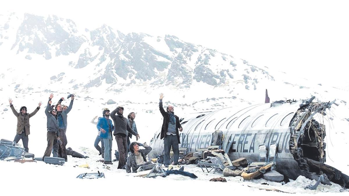 Fotograma de ‘La sociedad de la nieve’, de Bayona.