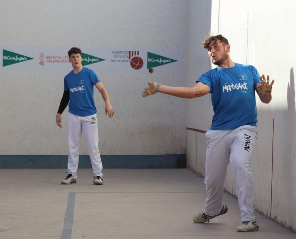 Els jugadors de Moixent van primers en trinquet. | FEDPIVAL