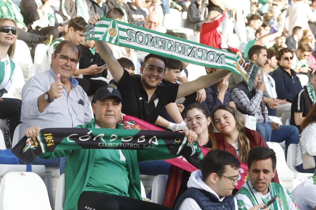 Córdoba CF-Cádiz: las imágenes de la afición blanquiverde en El Arcángel Córdoba CF-Cádiz: las imágenes de la afición blanquiverde en El Arcángel
