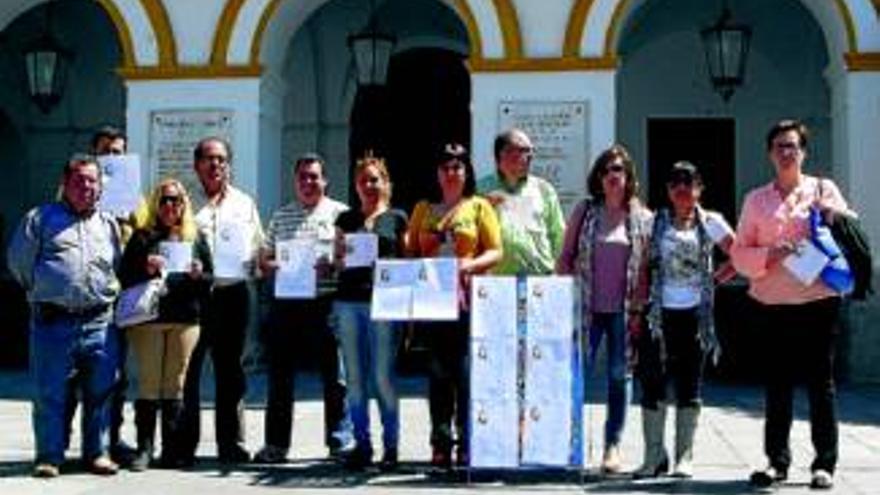 Osuna readmite a 8 de los empleados municipales despedidos en el 2013