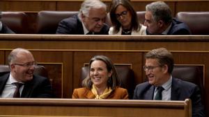 Alberto Núñez Feijóo, Cuca Gamarra y Miguel Tellado, en el pleno del Congreso de los Diputados.