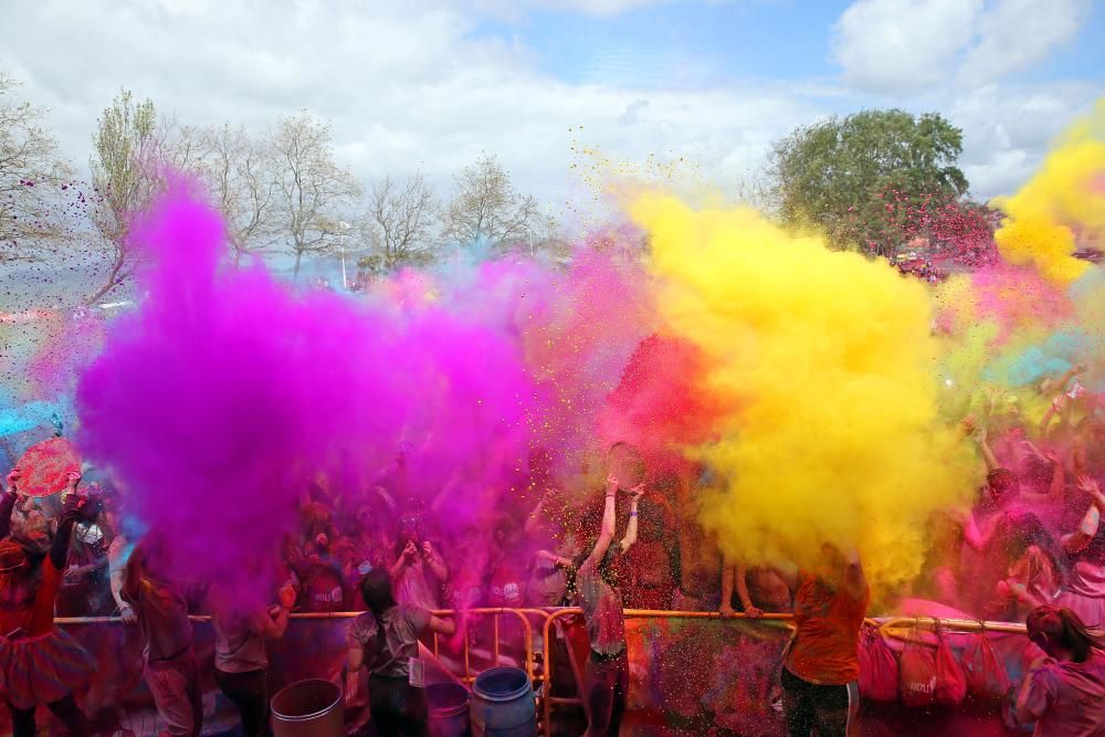 La Holi Life tiñe Vigo con toneladas de color