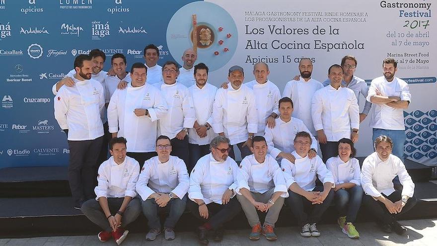 22 de los 30 cocineros participantes en el evento, este lunes en el Hotel Miramar.