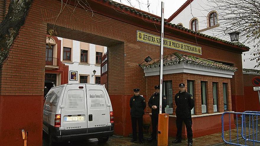 Detenido por amenazar e insultar a su expareja delante del hijo de ambos