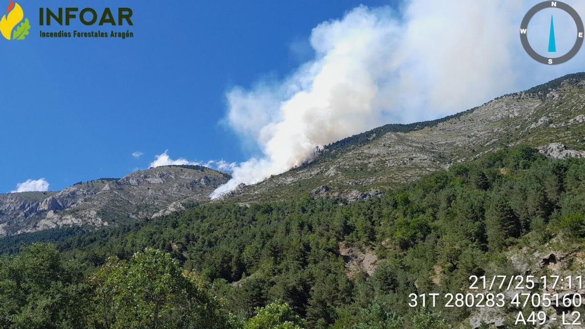 Incendio en una zona de montaña el Pirineo aragonés, este verano.