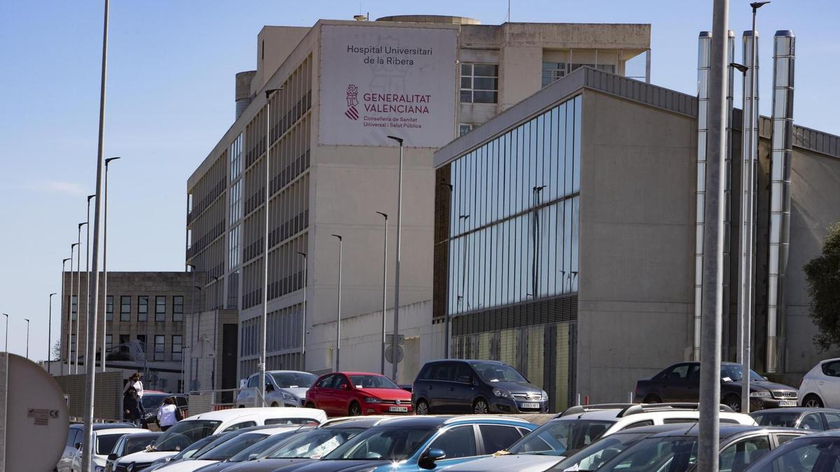 El hospital de la Ribera, en una imagen de archivo.