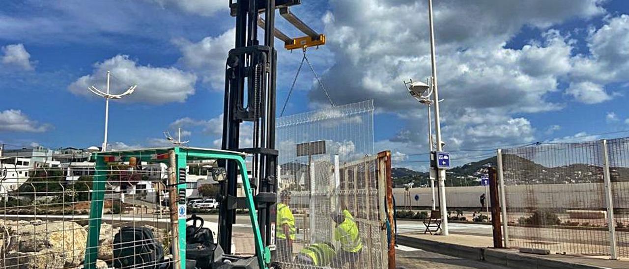 Instalación de nuevos cerramientos en el puerto. | APB